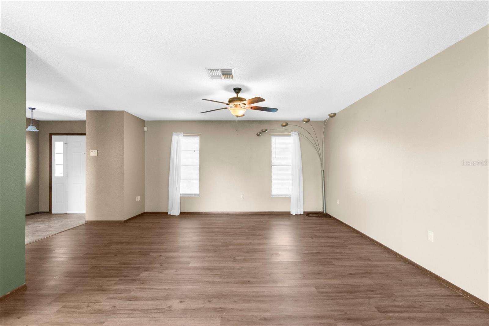 Image 5 of 26 For 10163 Spring Hill Drive