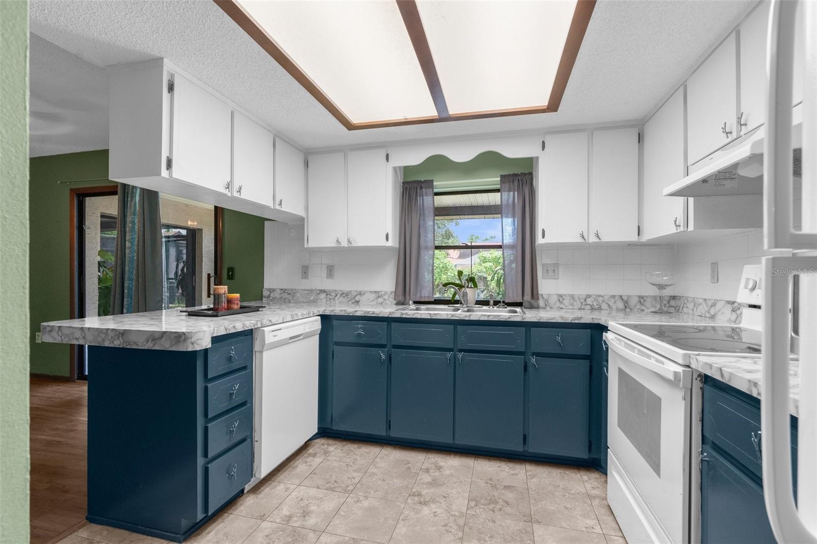 Image 6 of 26 For 10163 Spring Hill Drive