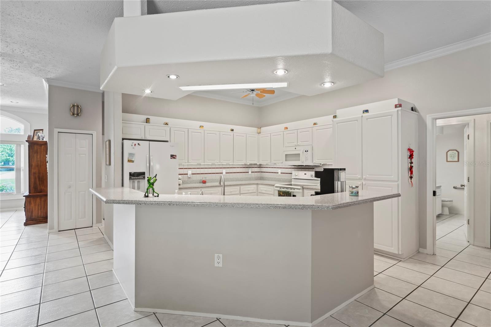 Image 11 of 81 For 18905 Bascomb Lane