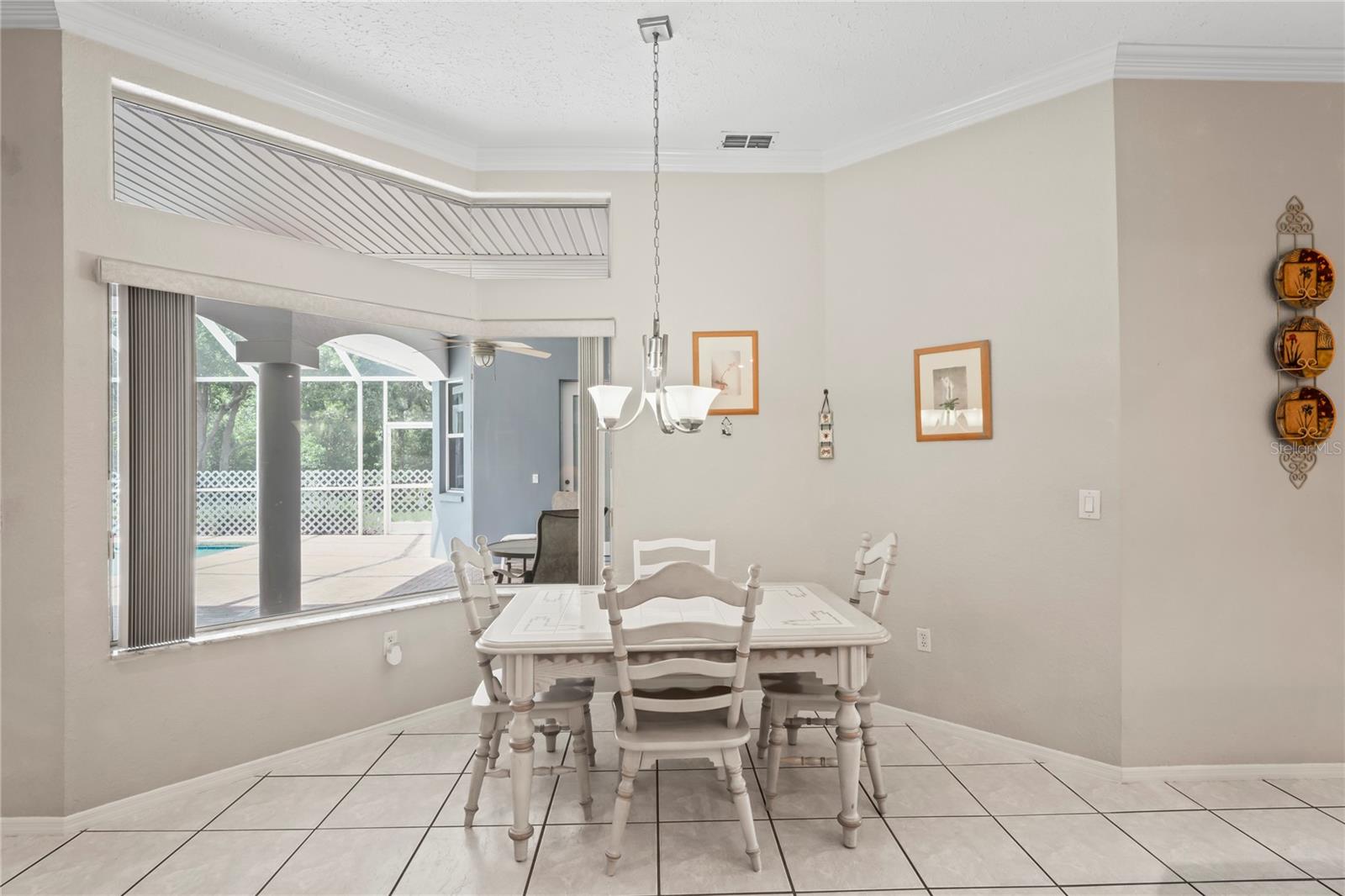 Image 14 of 81 For 18905 Bascomb Lane