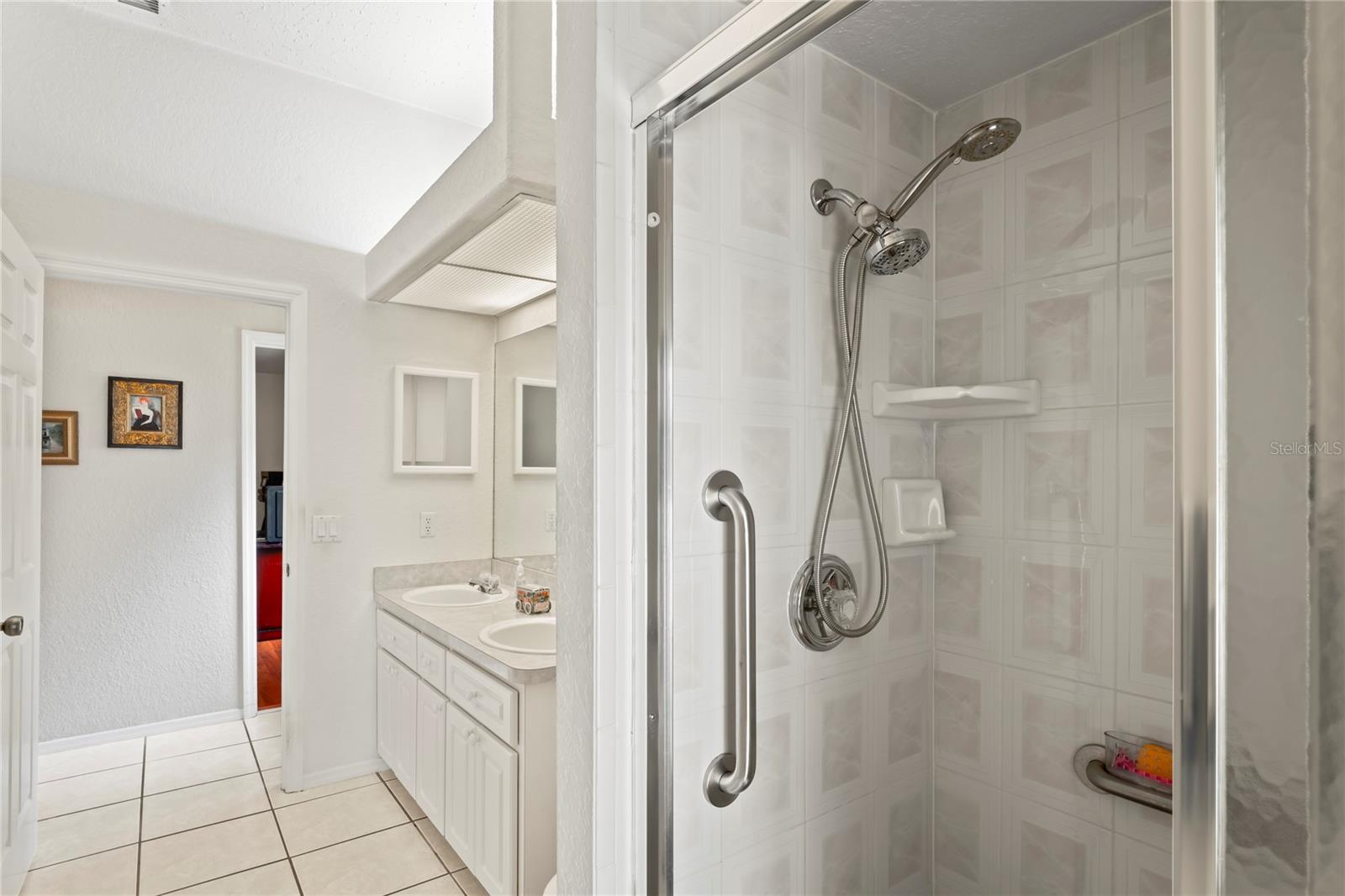 Image 43 of 81 For 18905 Bascomb Lane