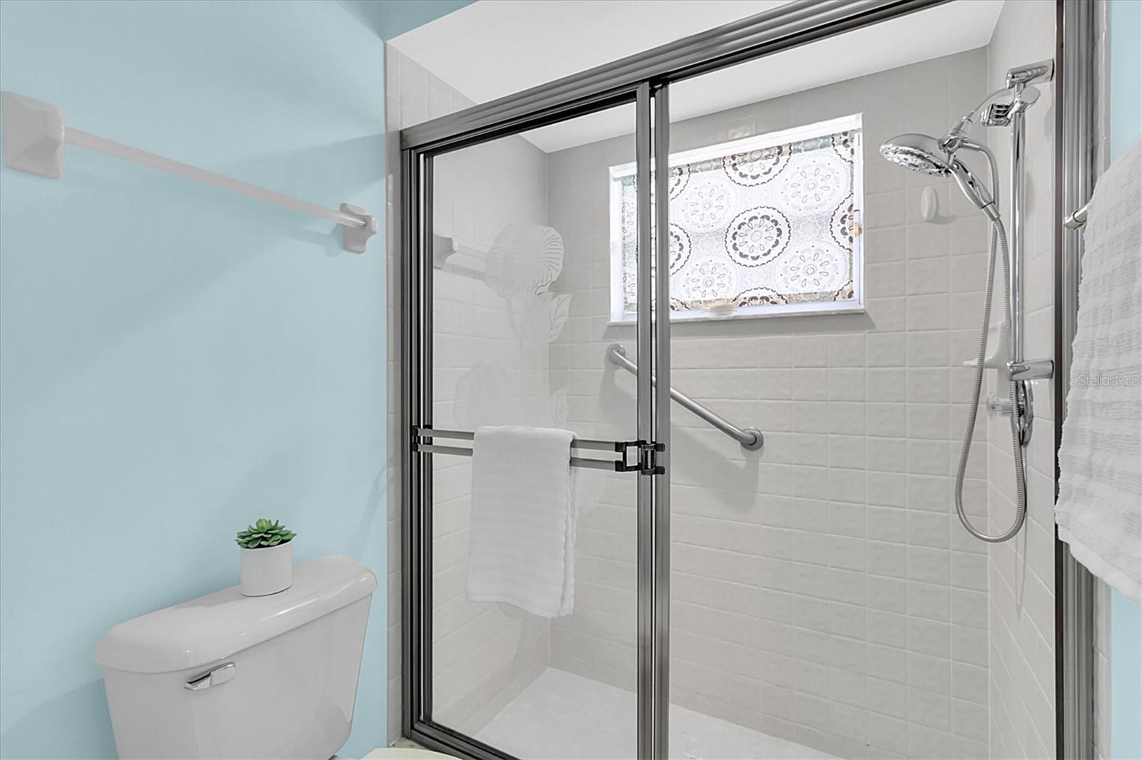 Listing photo id 19 for 3183 Coronet Court