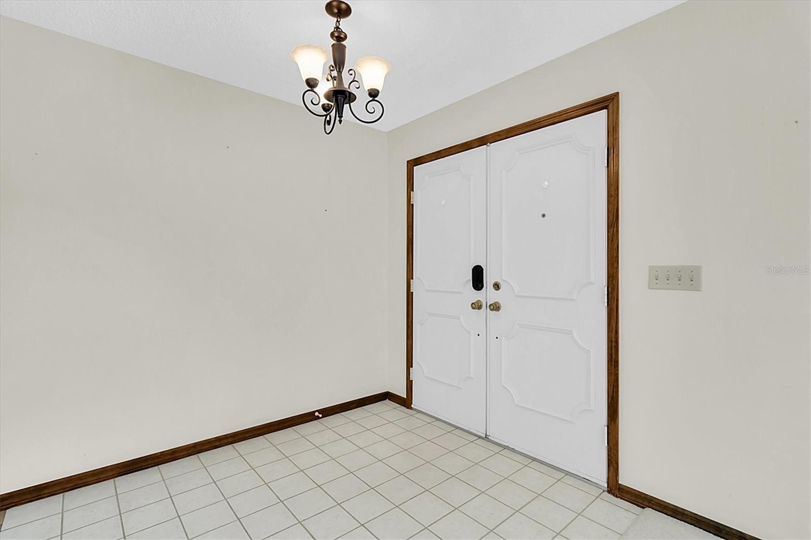 Listing photo id 27 for 3183 Coronet Court