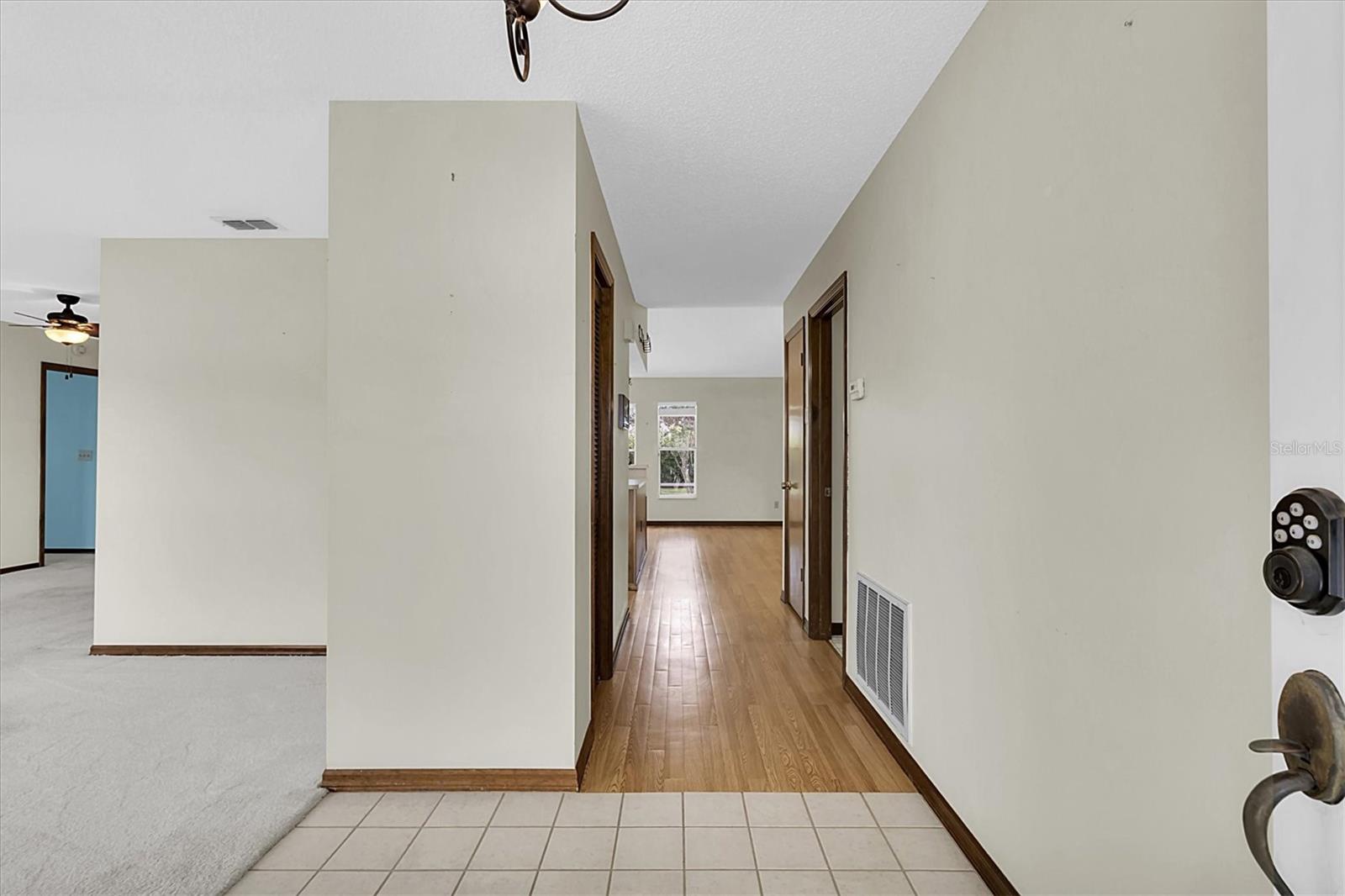 Listing photo id 1 for 3183 Coronet Court