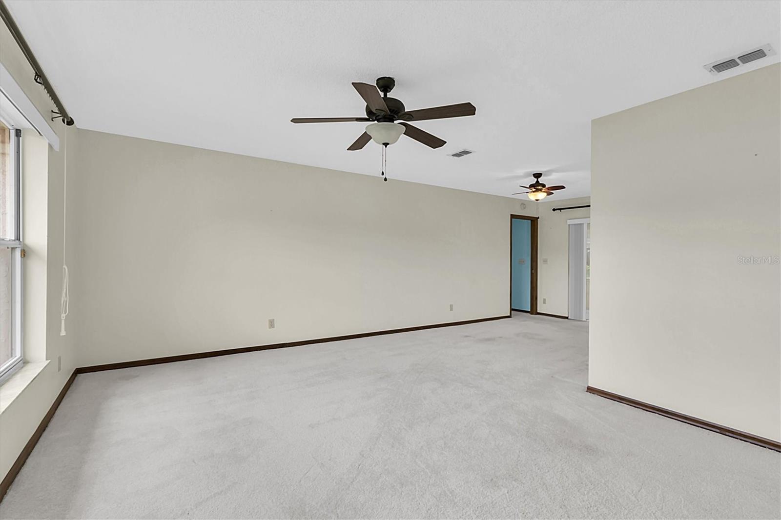 Listing photo id 28 for 3183 Coronet Court