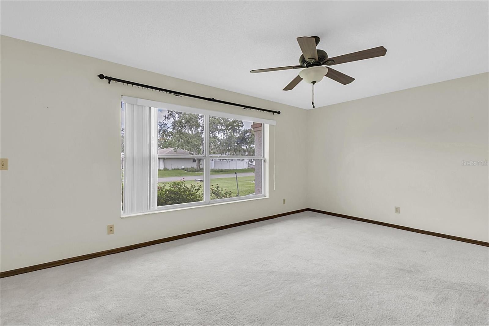 Listing photo id 29 for 3183 Coronet Court