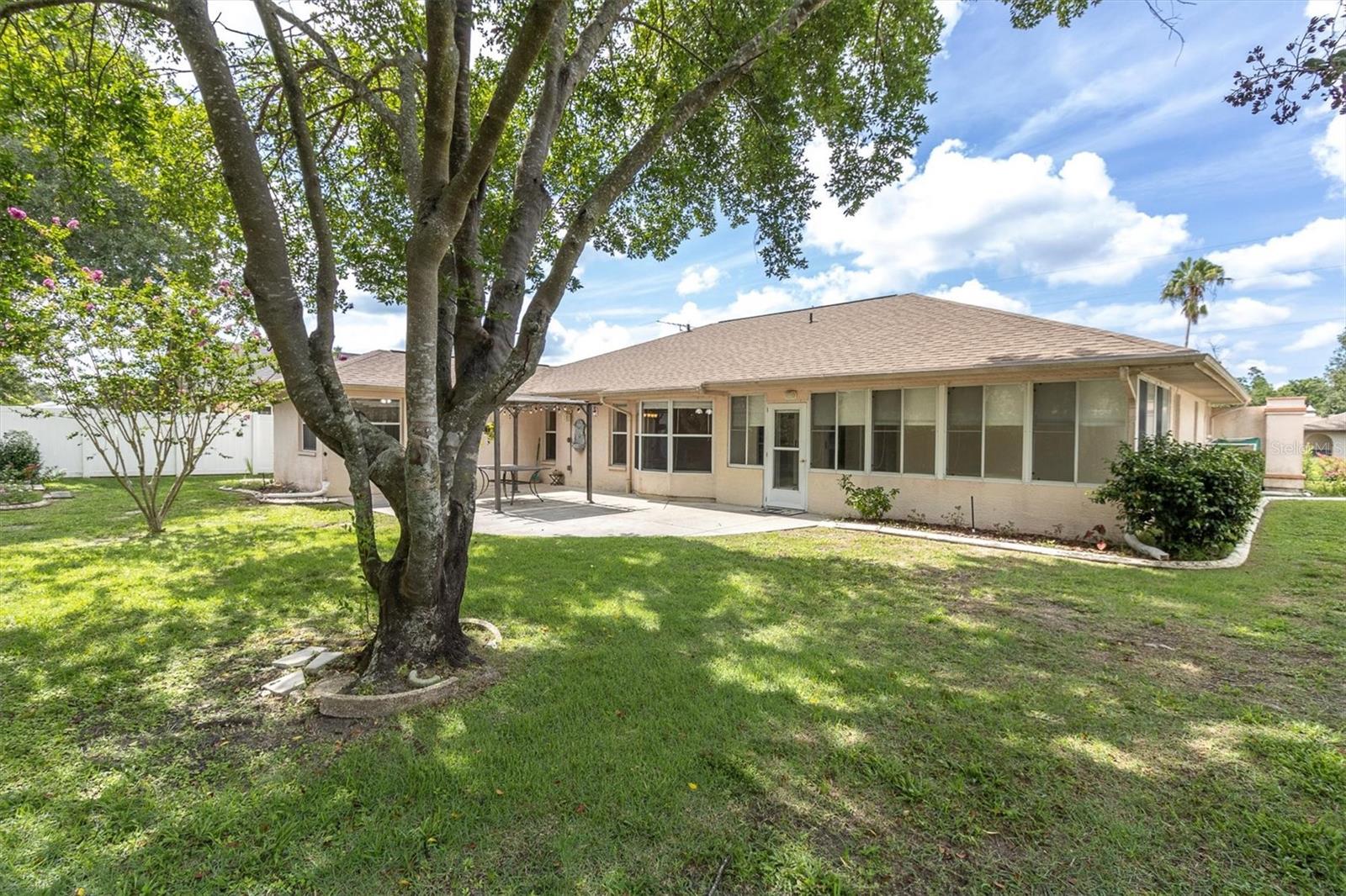 Listing photo id 34 for 3183 Coronet Court