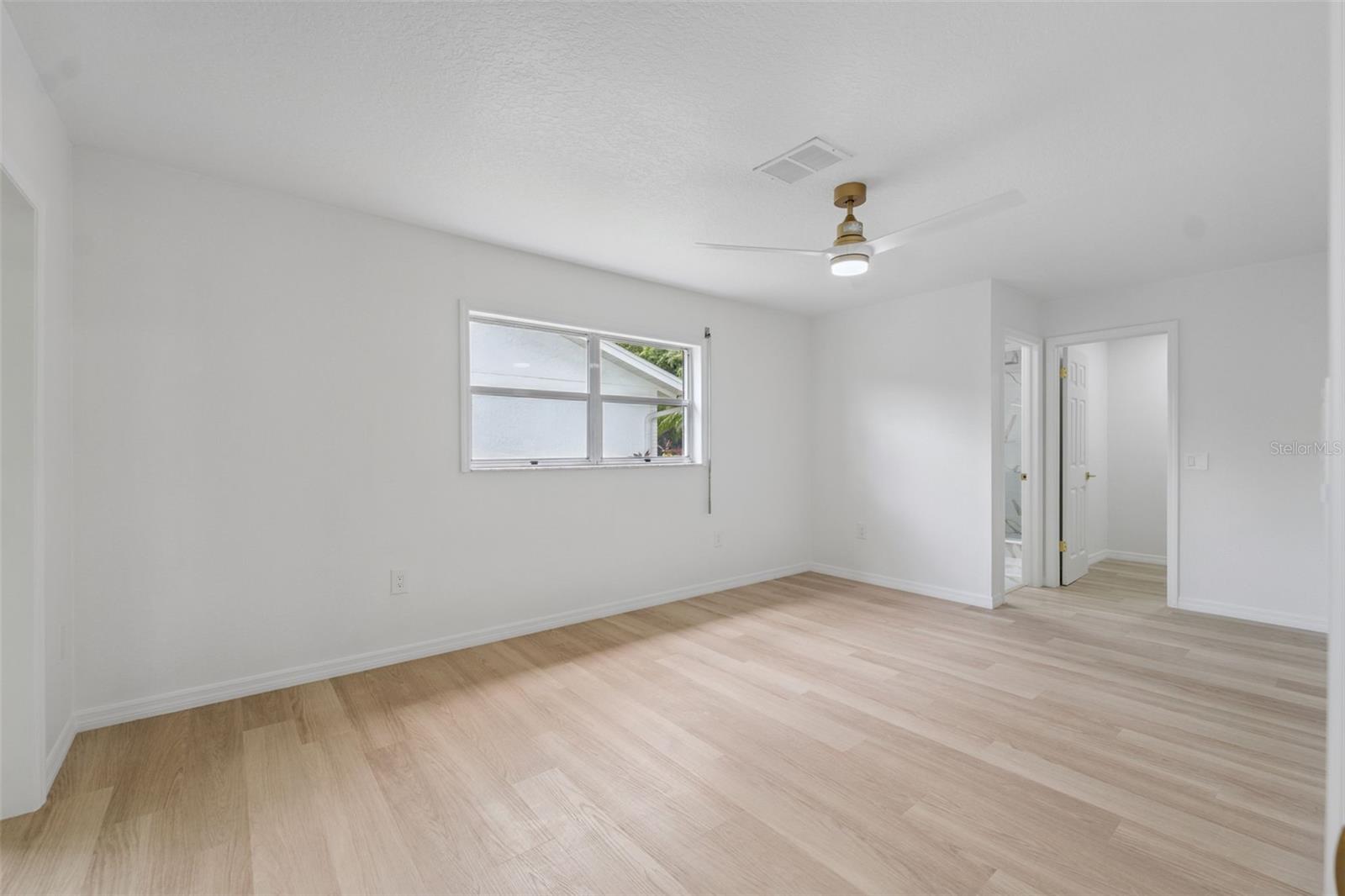 Image 12 of 27 For 7616 Fairlawn Drive