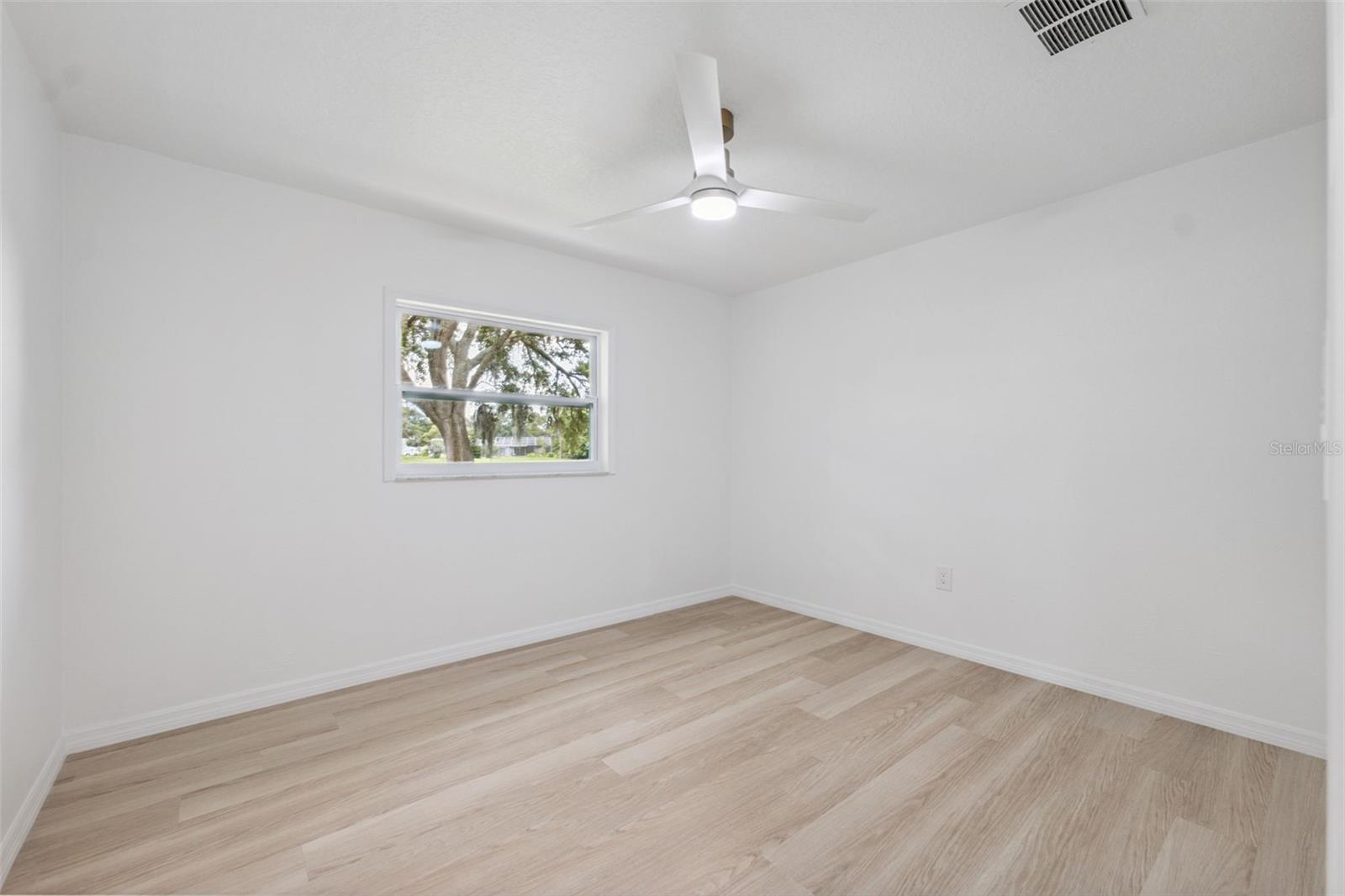 Image 15 of 27 For 7616 Fairlawn Drive