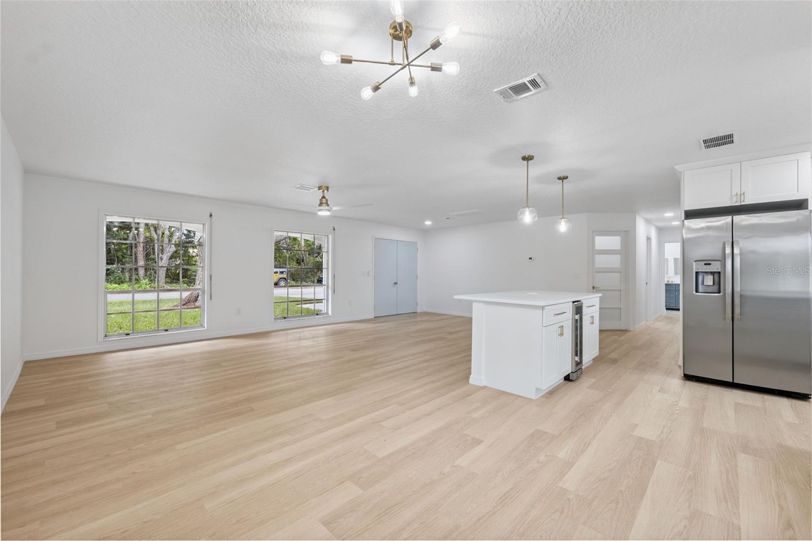 Image 6 of 27 For 7616 Fairlawn Drive