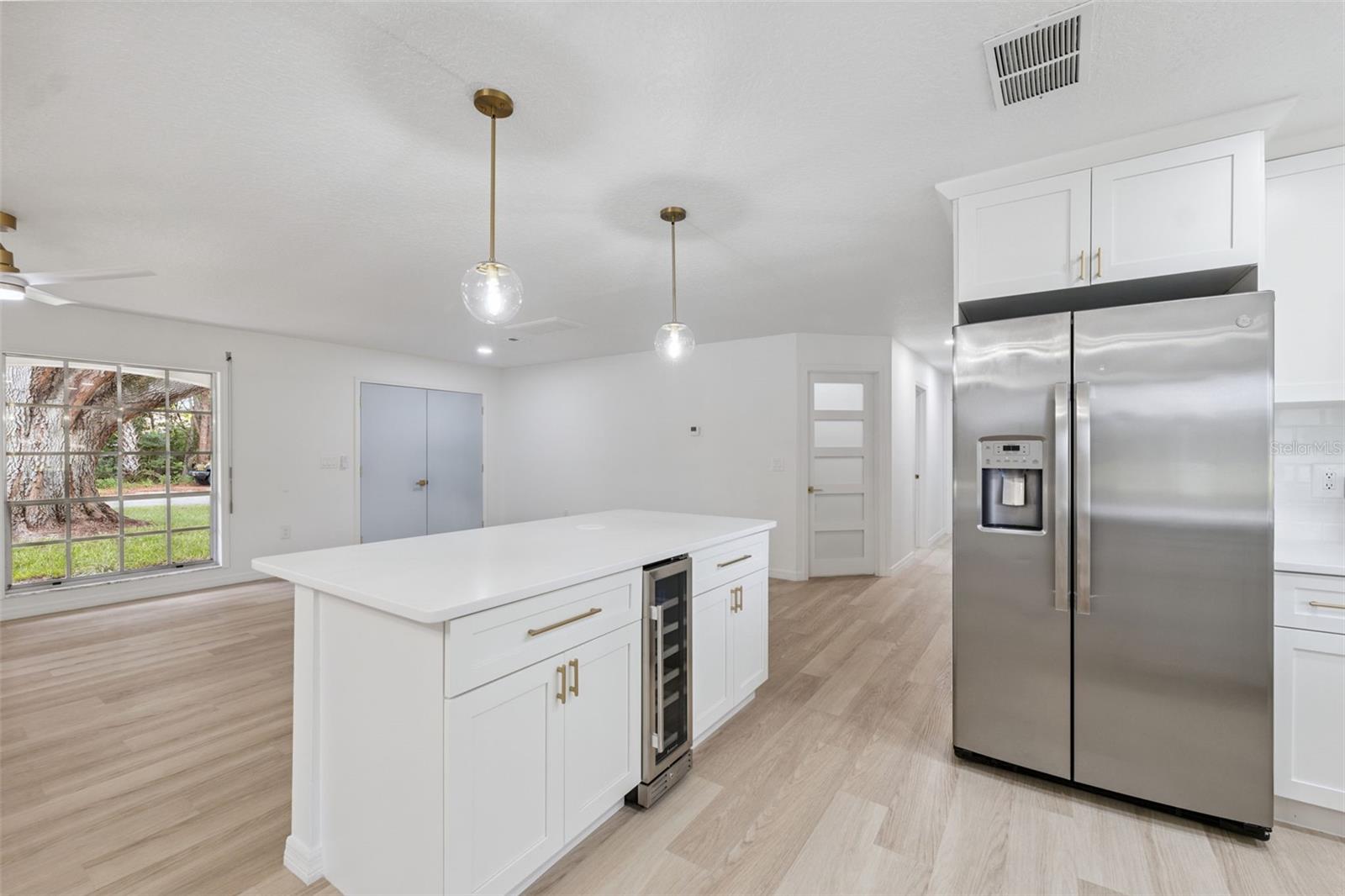 Image 8 of 27 For 7616 Fairlawn Drive