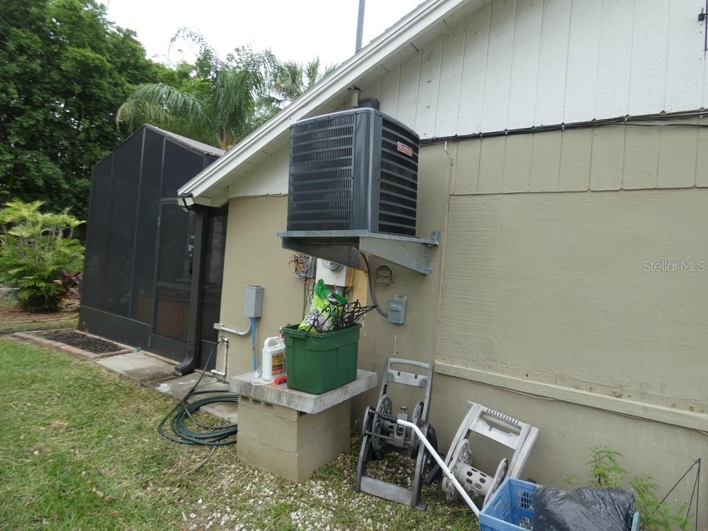 Image 31 of 49 For 5130 Mallett Drive