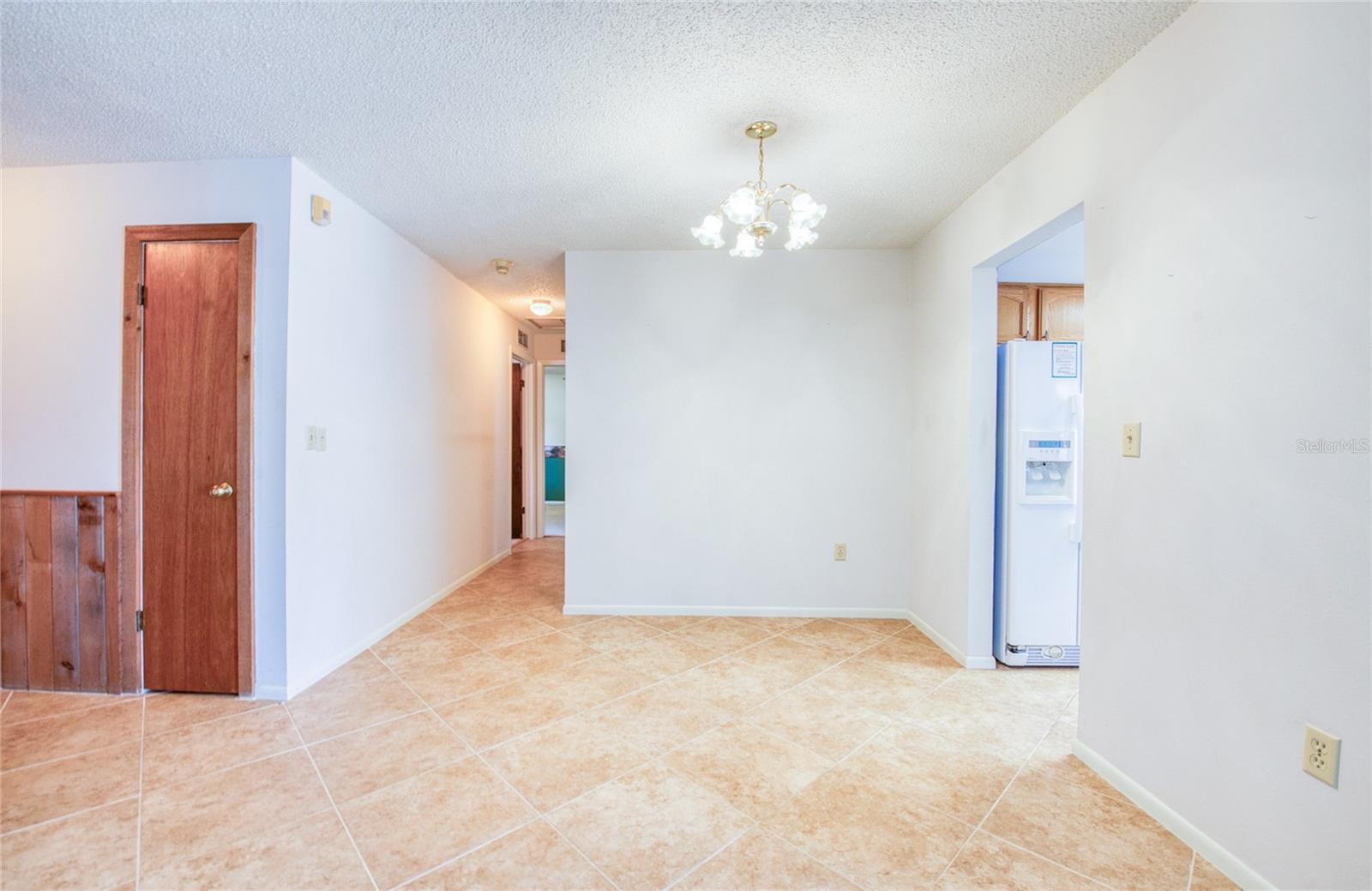 Image 10 of 33 For 213 Lotus Drive