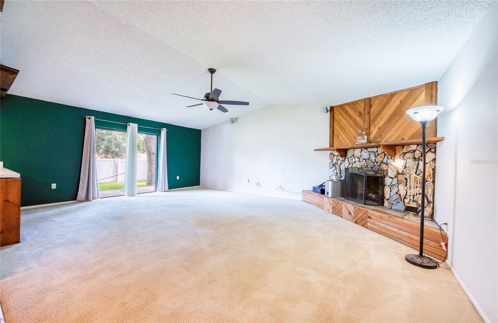 Image 6 of 33 For 213 Lotus Drive
