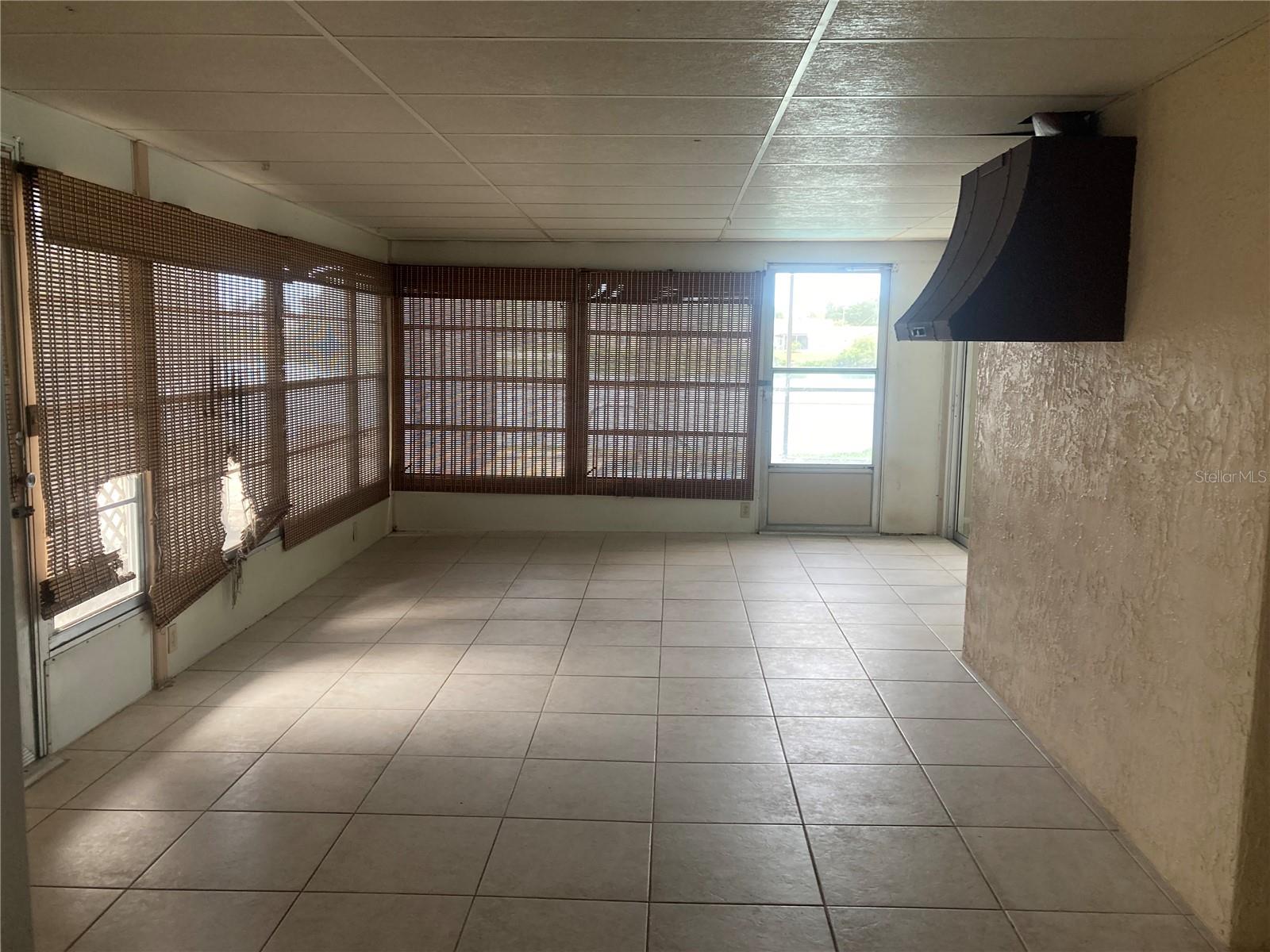 Image 19 of 27 For 7806 Jenner Avenue