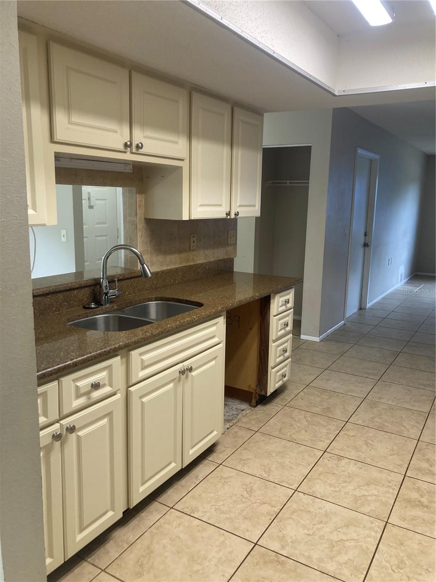Image 5 of 27 For 7806 Jenner Avenue