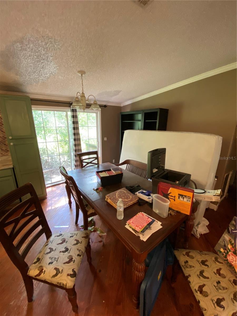 Image 12 of 49 For 14642 Pauline Drive