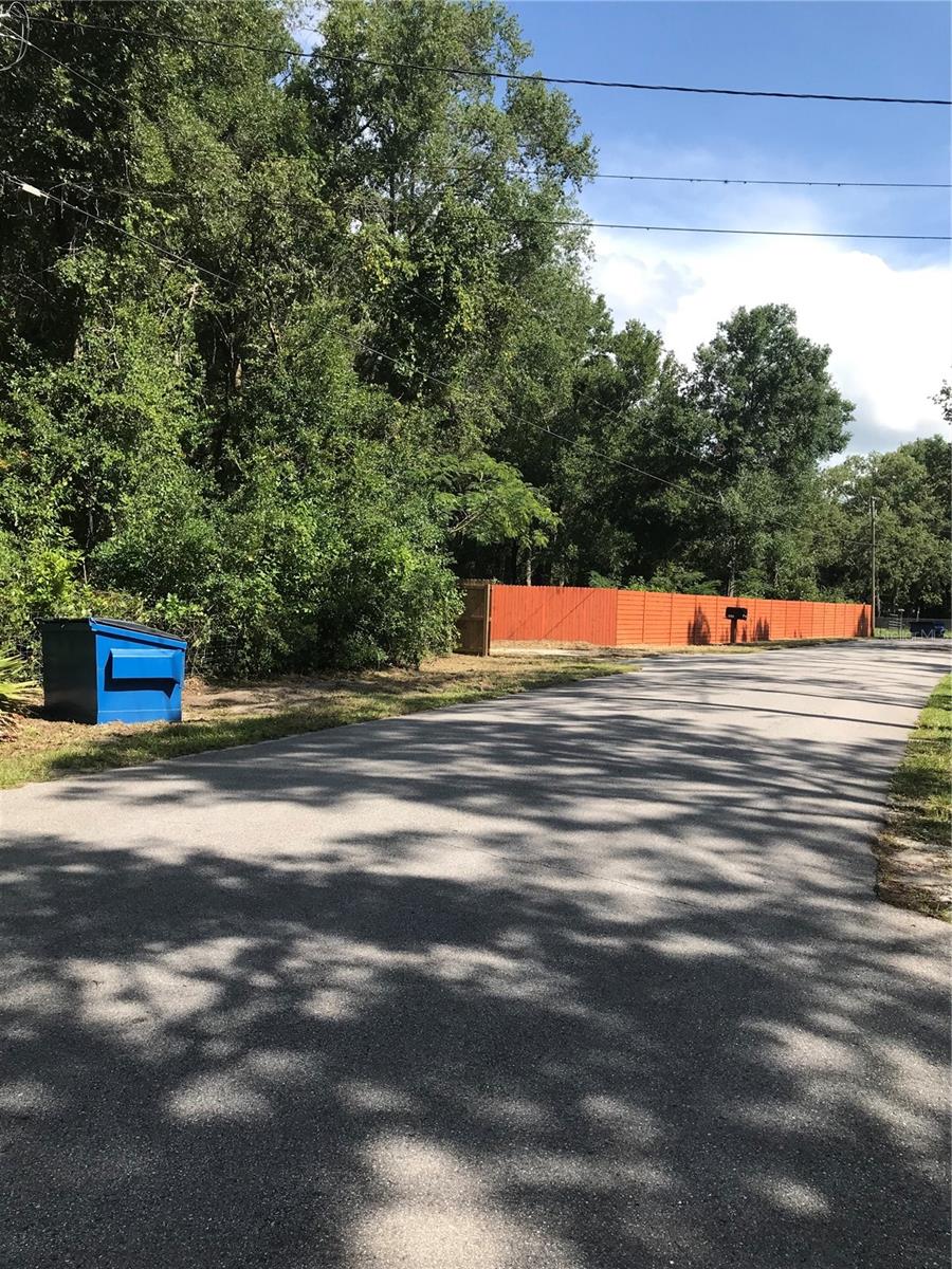 Image 46 of 49 For 14642 Pauline Drive