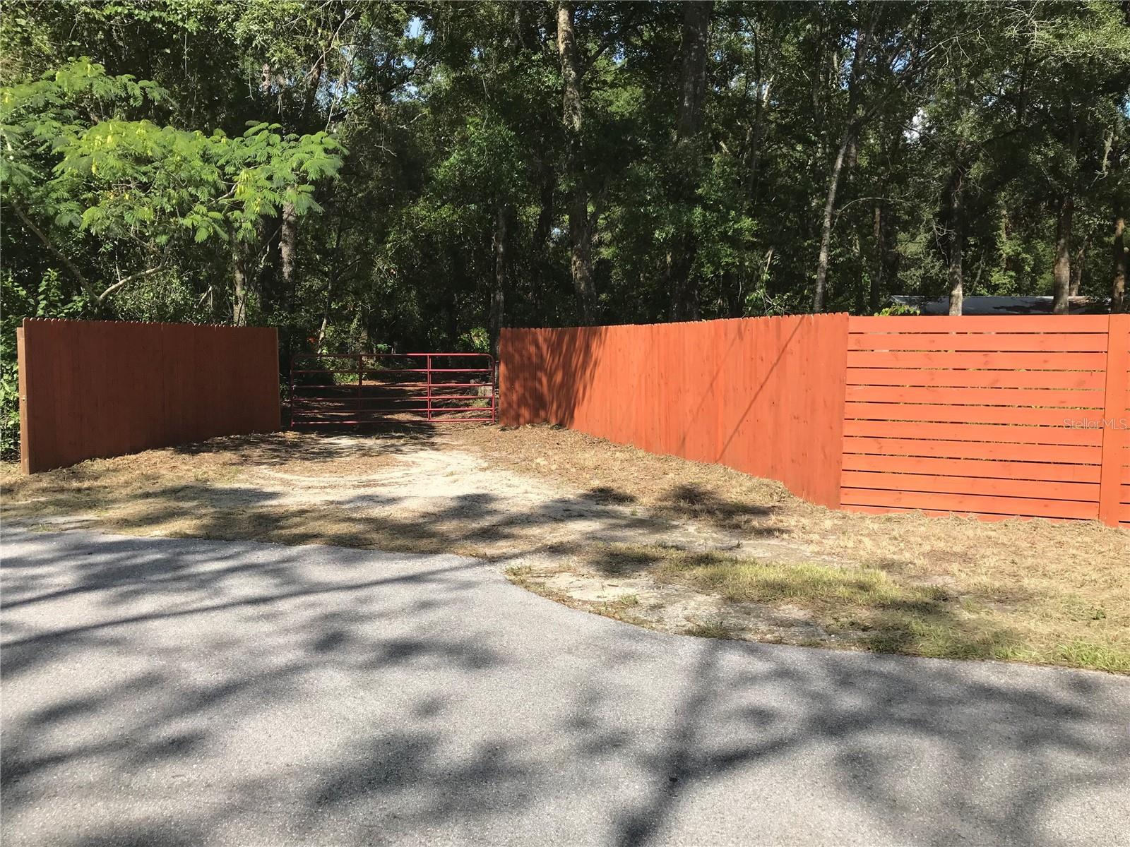 Image 47 of 49 For 14642 Pauline Drive
