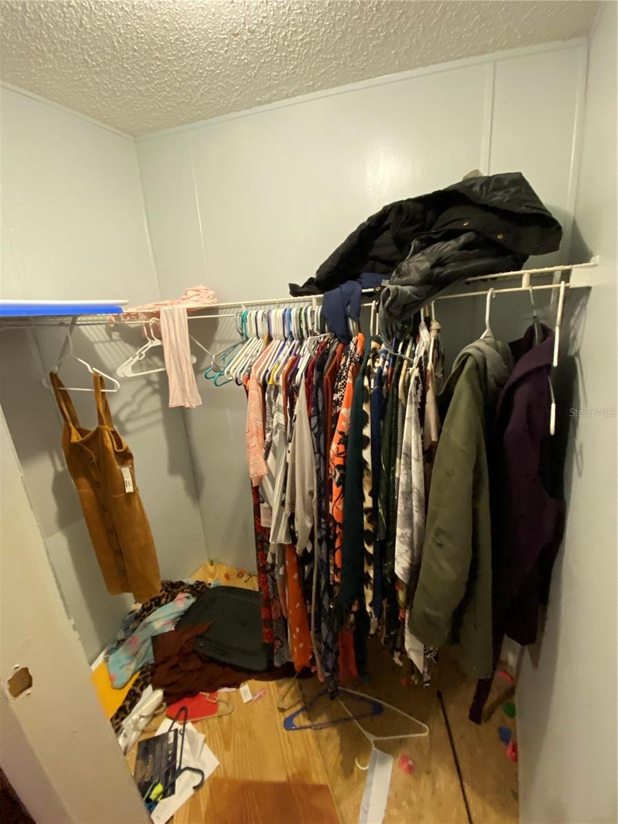 Image 9 of 49 For 14642 Pauline Drive
