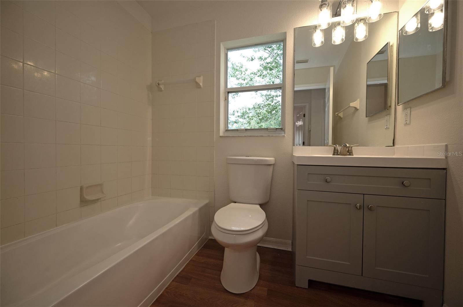 Image 15 of 41 For 11619 Crest Creek Drive