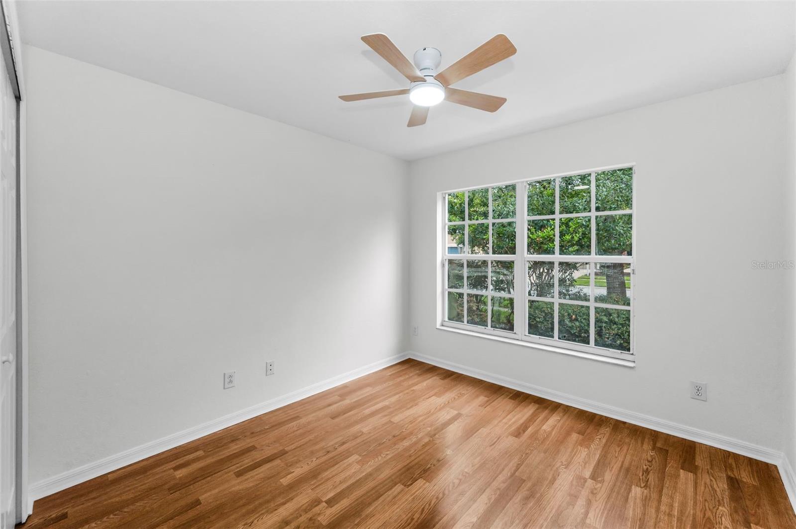 Image 17 of 41 For 11619 Crest Creek Drive