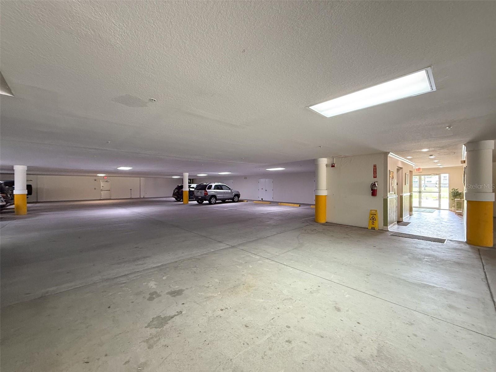 Image 26 of 41 For 8176 Southern Pines Drive 8176