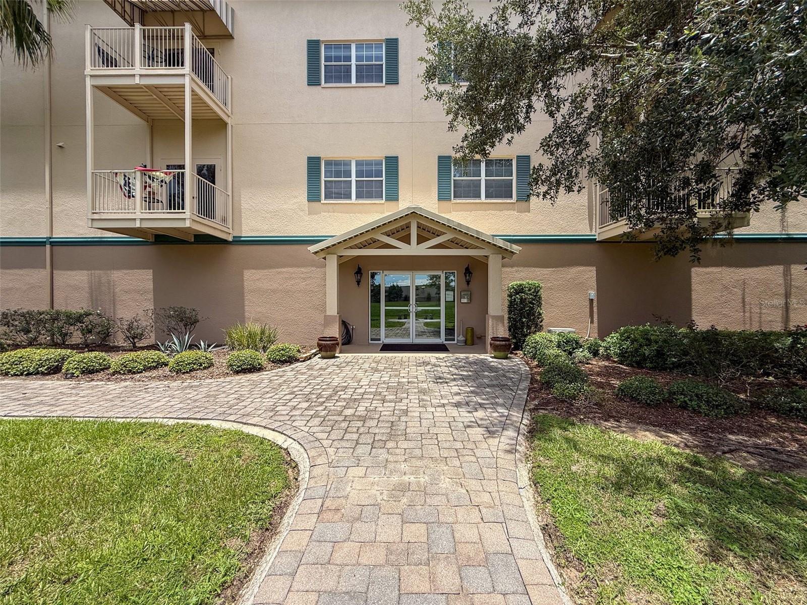 Image 27 of 41 For 8176 Southern Pines Drive 8176