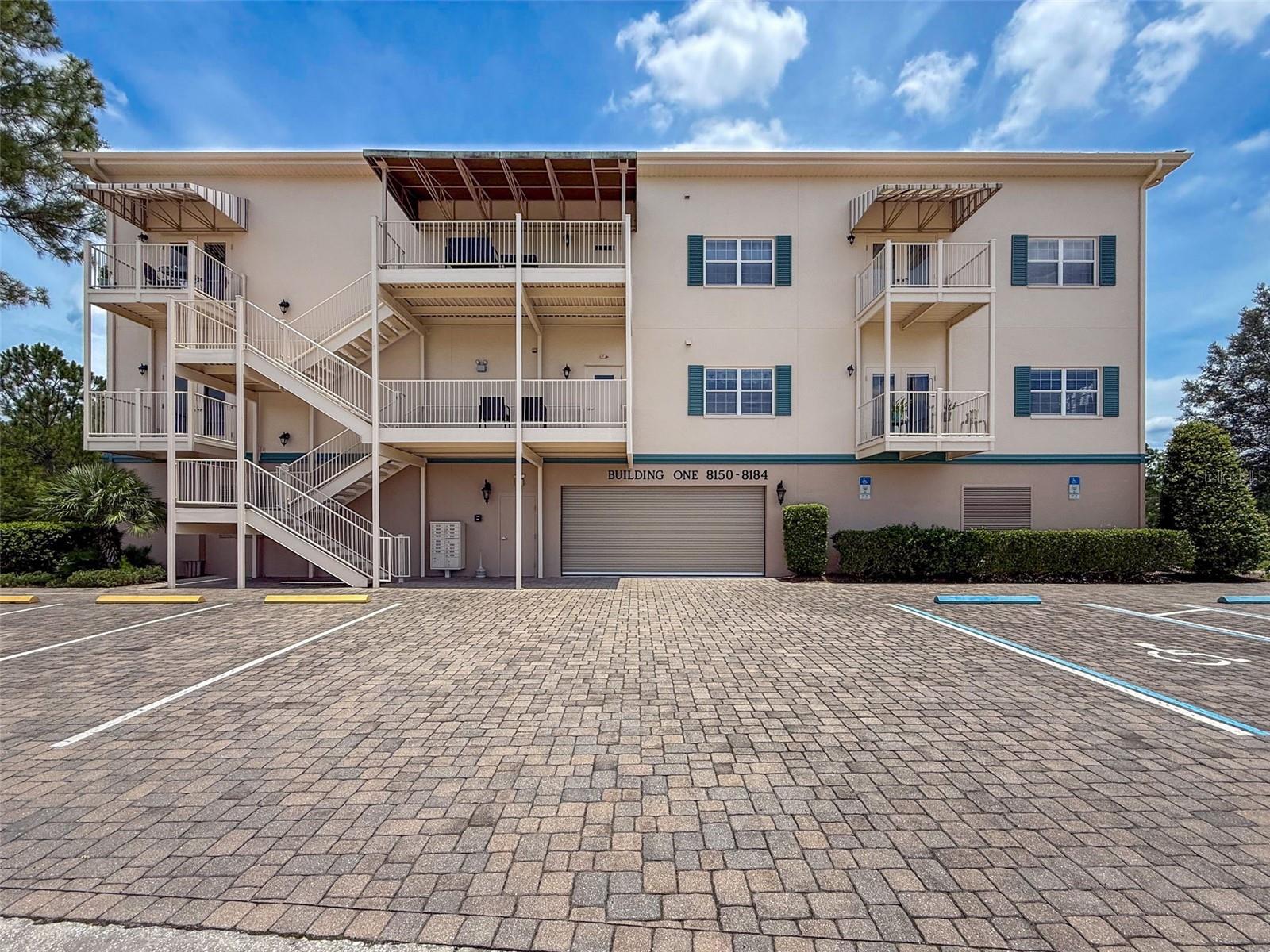 Image 31 of 41 For 8176 Southern Pines Drive 8176
