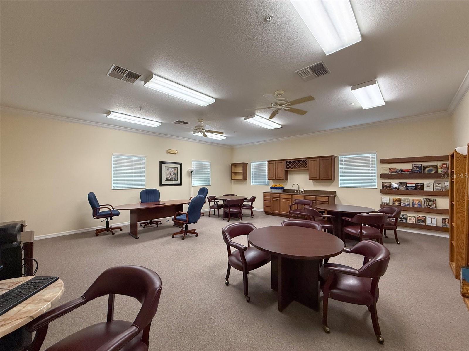 Image 36 of 41 For 8176 Southern Pines Drive 8176