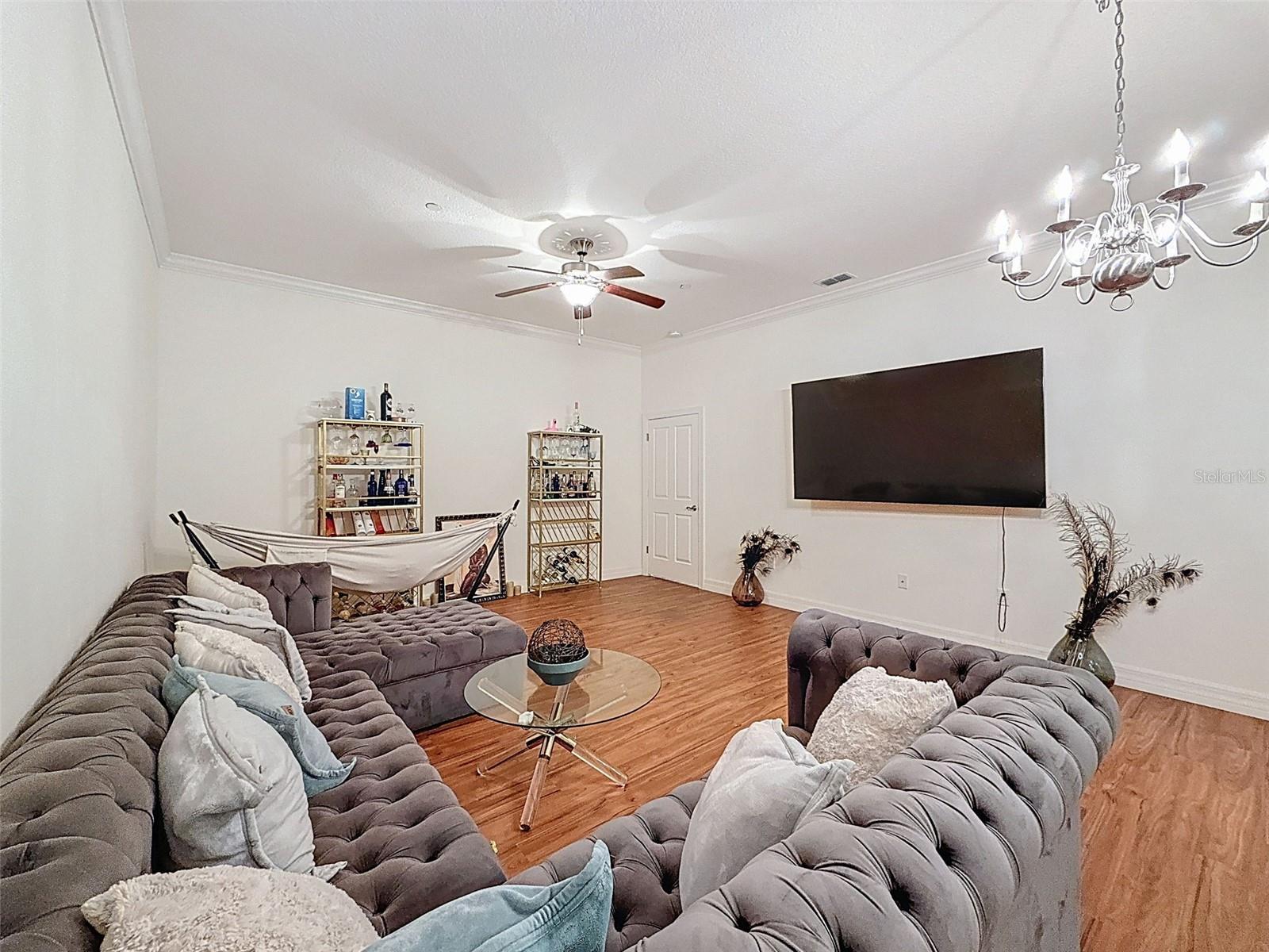 Image 6 of 41 For 8176 Southern Pines Drive 8176