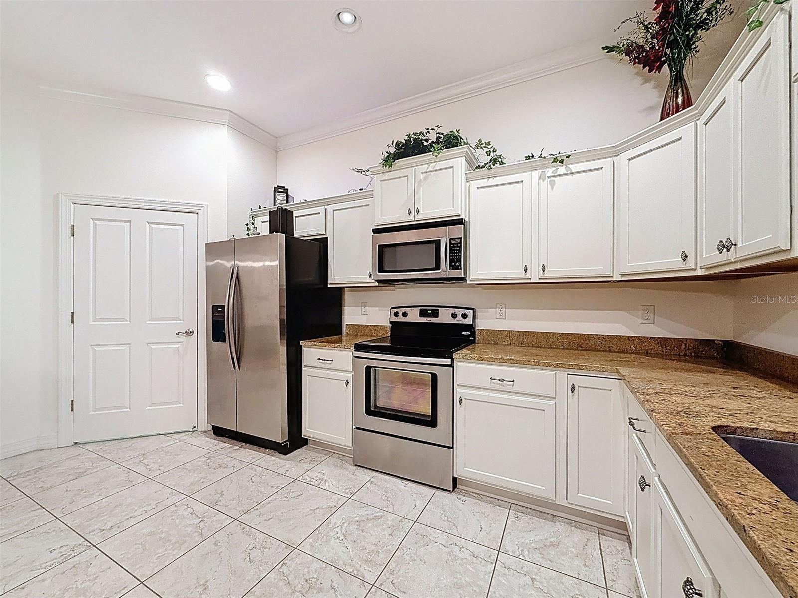 Image 8 of 41 For 8176 Southern Pines Drive 8176