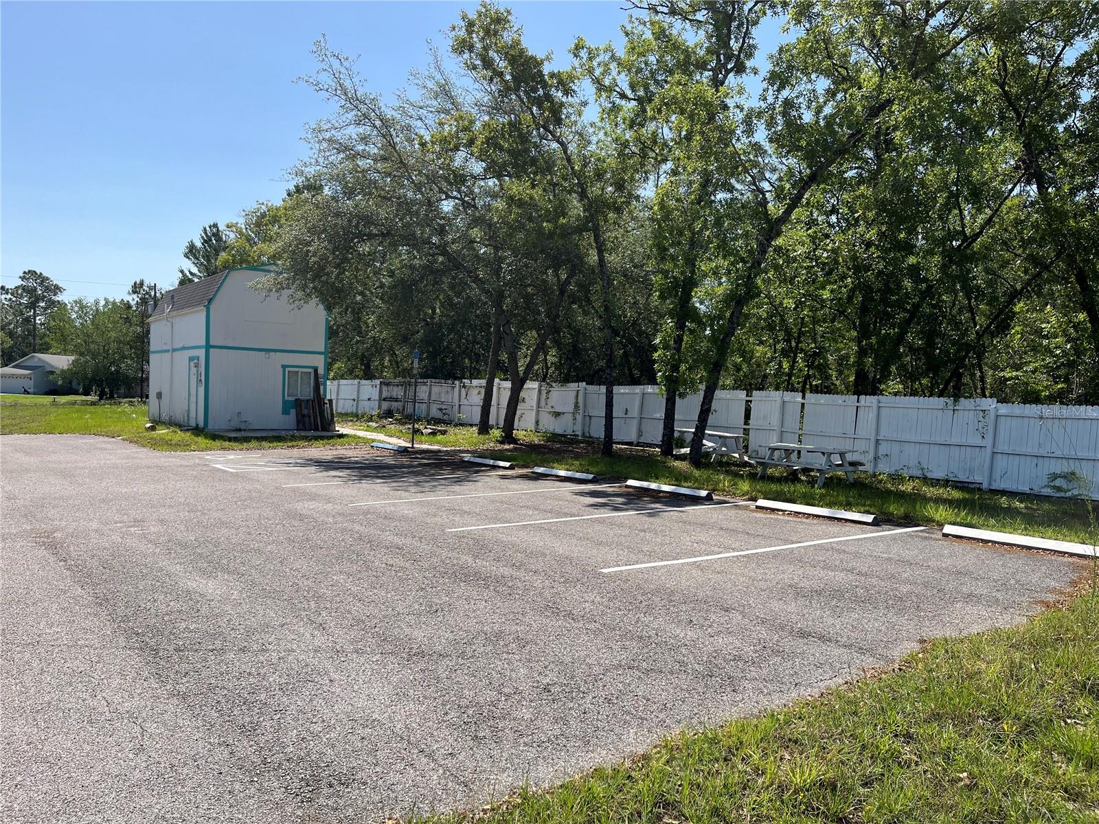 Details for 18132 Commercial Way, WEEKI WACHEE, FL 34614