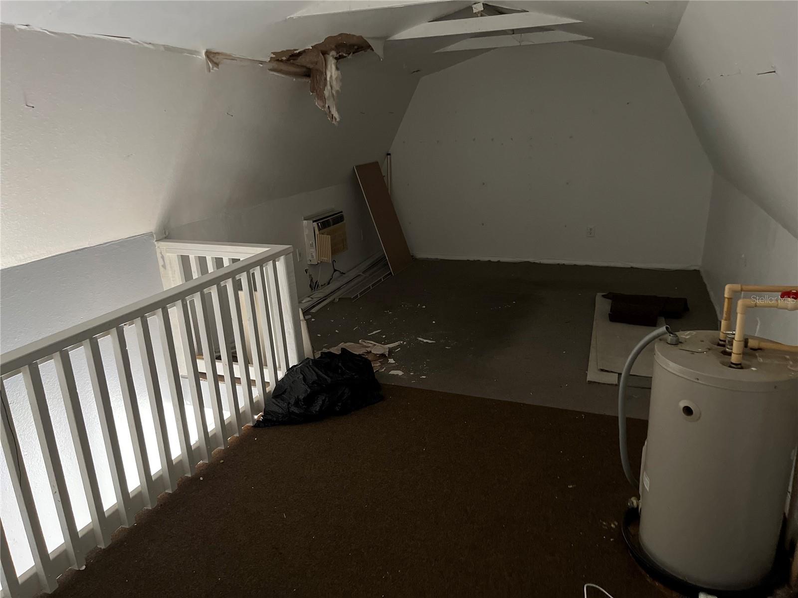 Image 13 of 22 For 18132 Commercial Way