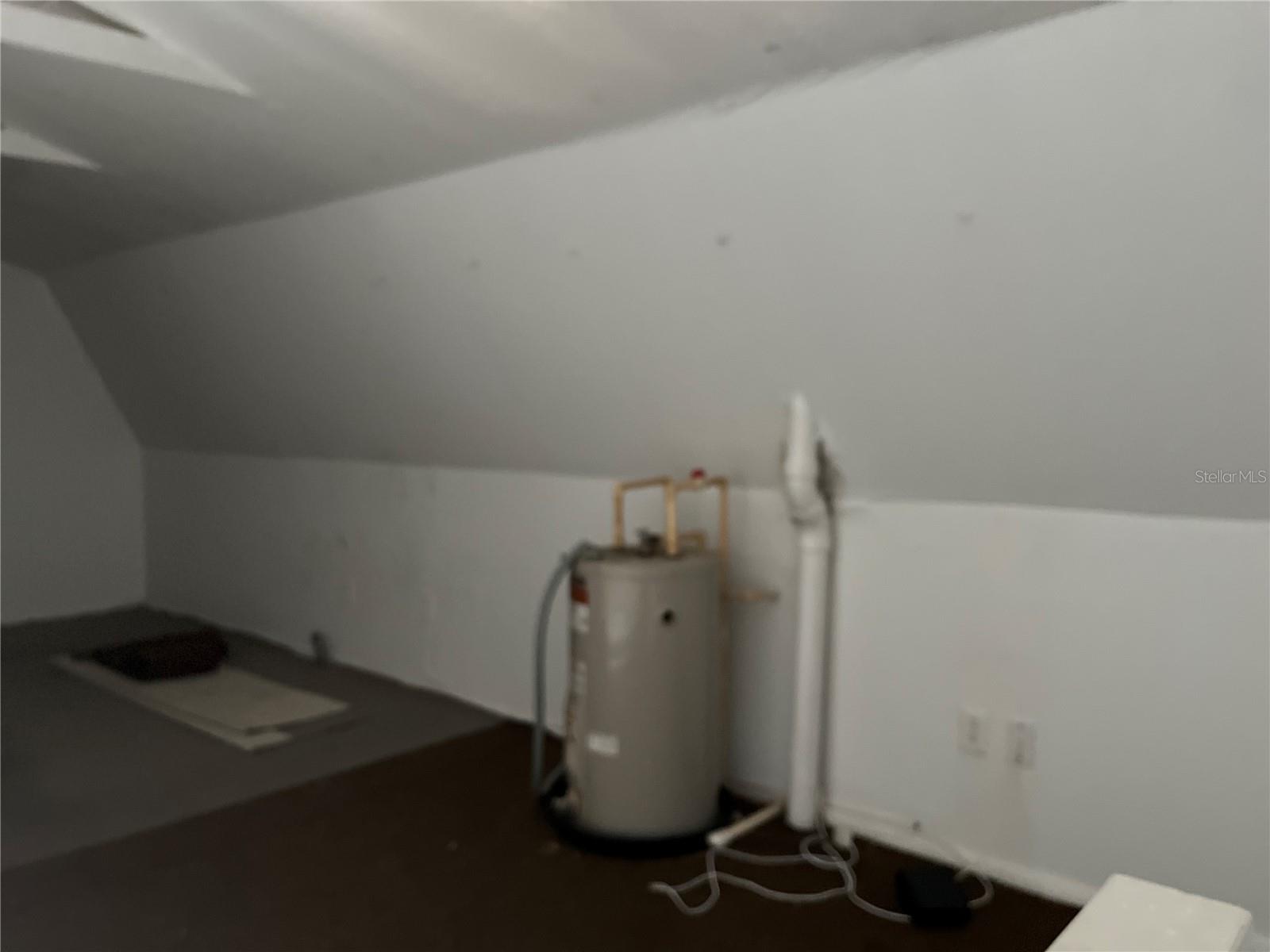 Image 14 of 22 For 18132 Commercial Way