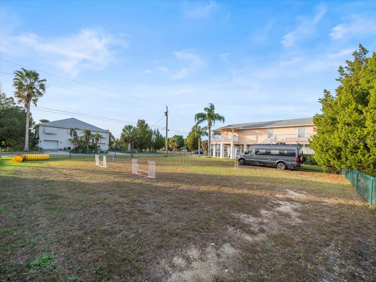 Image 14 of 20 For 3332 Oleander Drive