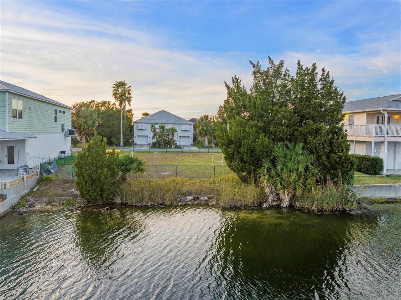 Image 2 of 20 For 3332 Oleander Drive