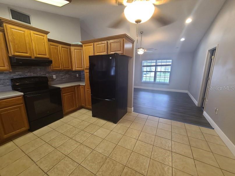 Image 6 of 18 For 3443 Martell Street