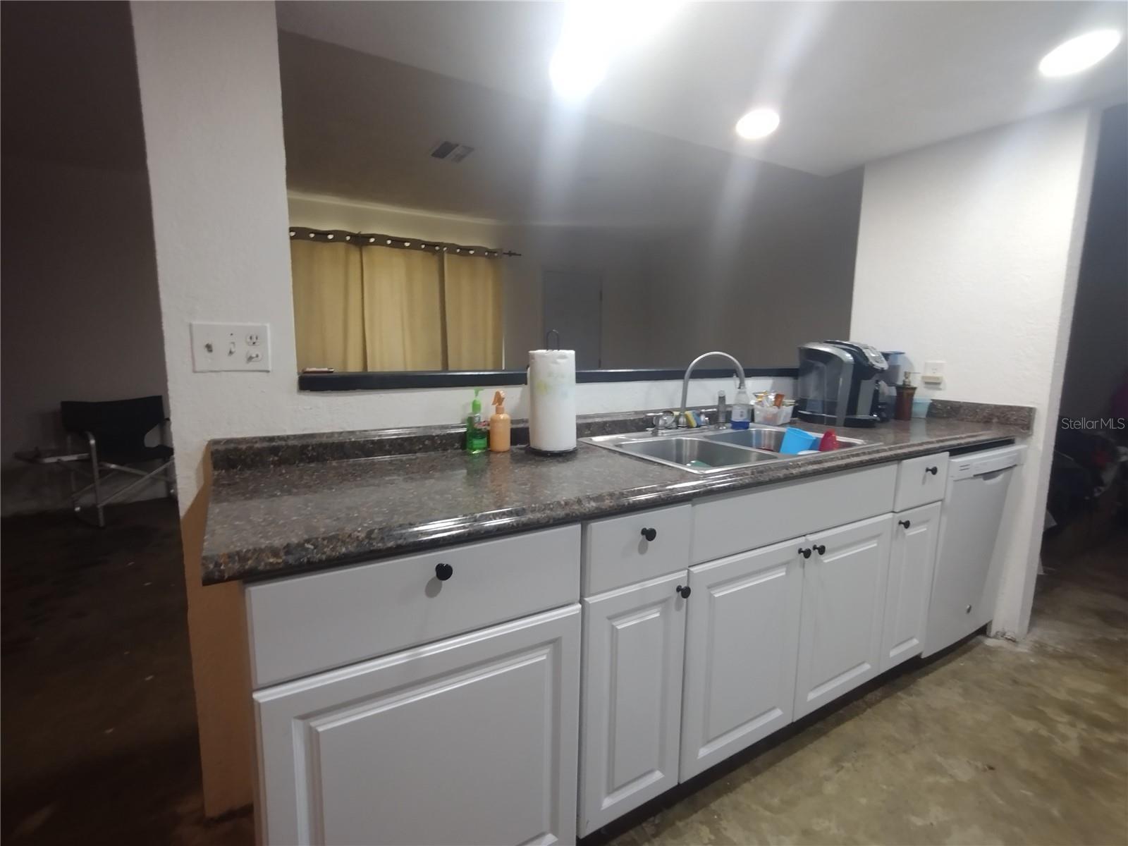 Image 8 of 23 For 2419 Appian Avenue