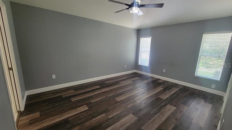 Image 15 of 29 For 15933 Leatherleaf Lane