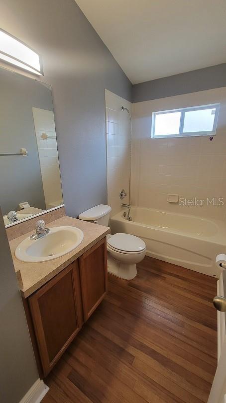 Image 22 of 29 For 15933 Leatherleaf Lane
