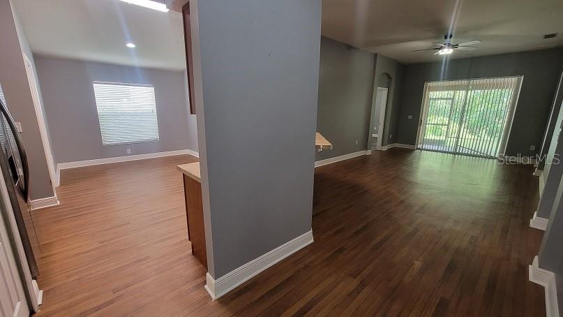 Image 6 of 29 For 15933 Leatherleaf Lane