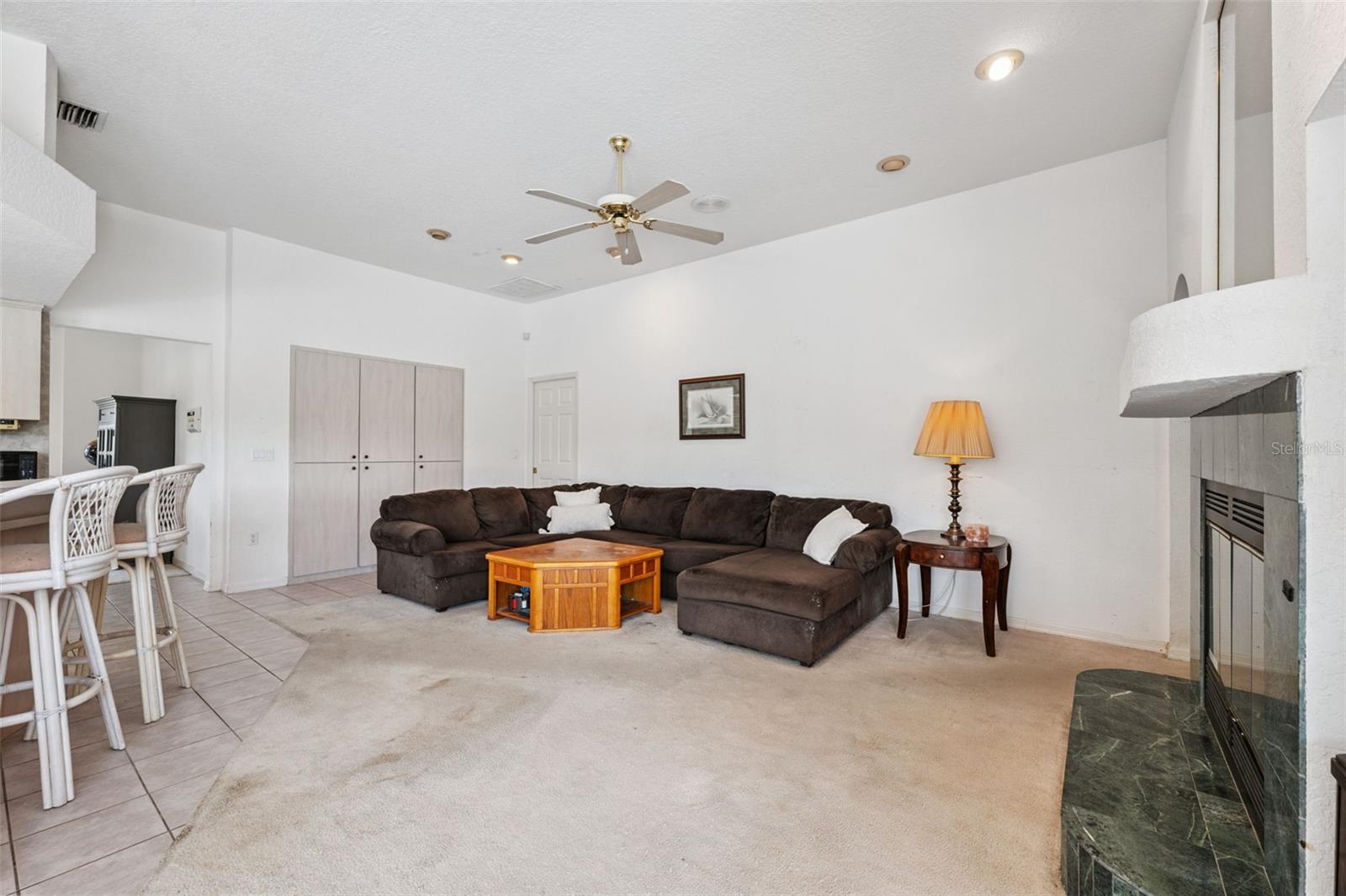 Listing photo id 11 for 8921 Kilmer Way