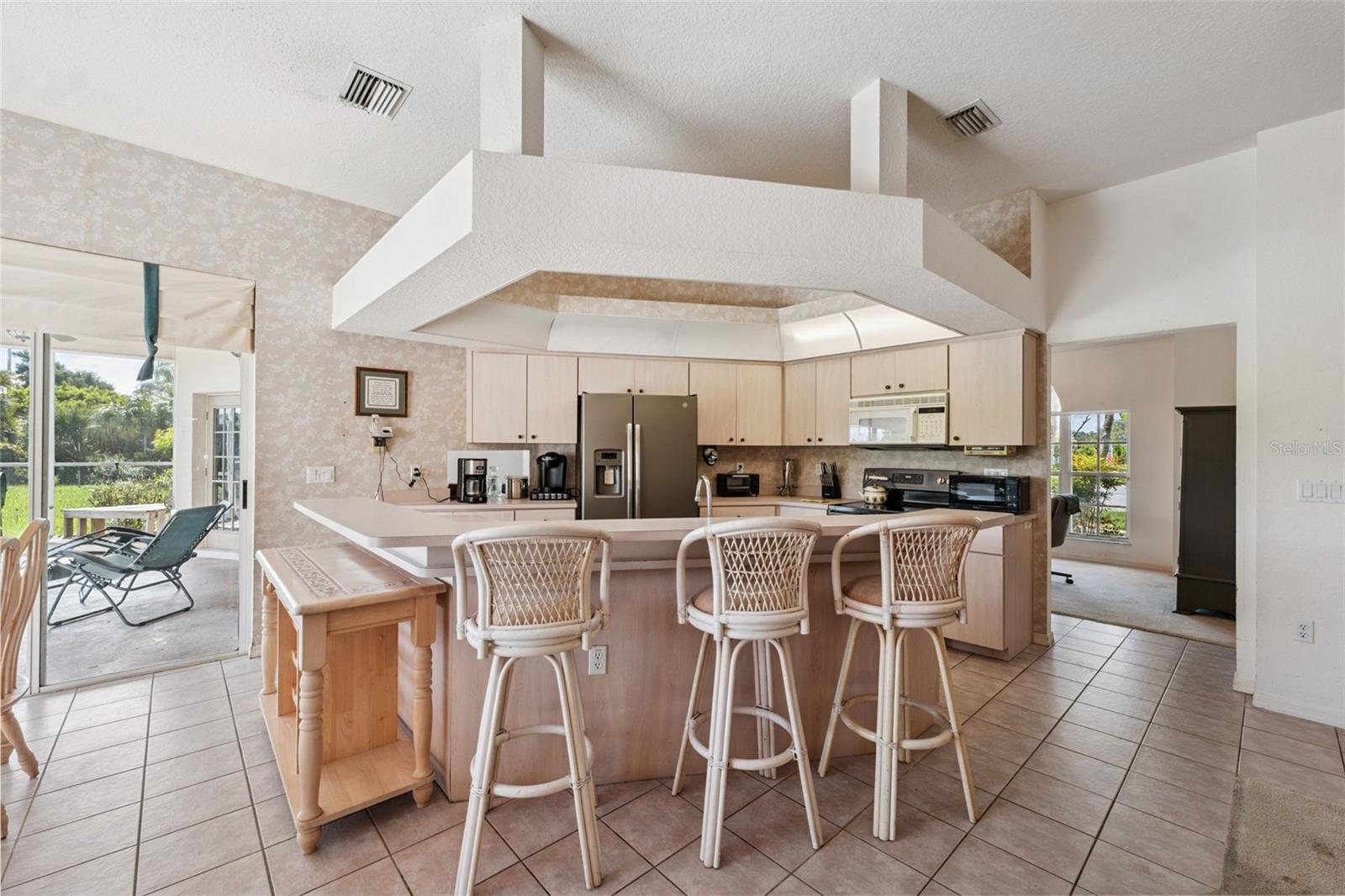 Listing photo id 15 for 8921 Kilmer Way