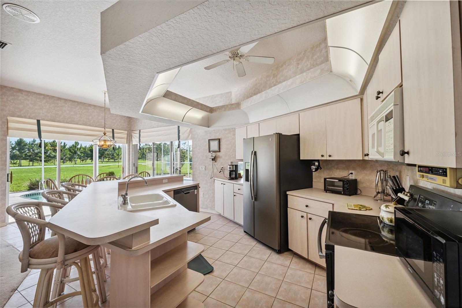Listing photo id 18 for 8921 Kilmer Way