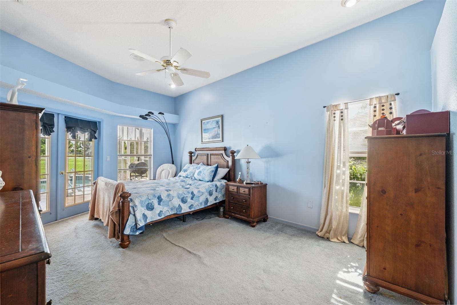 Listing photo id 19 for 8921 Kilmer Way