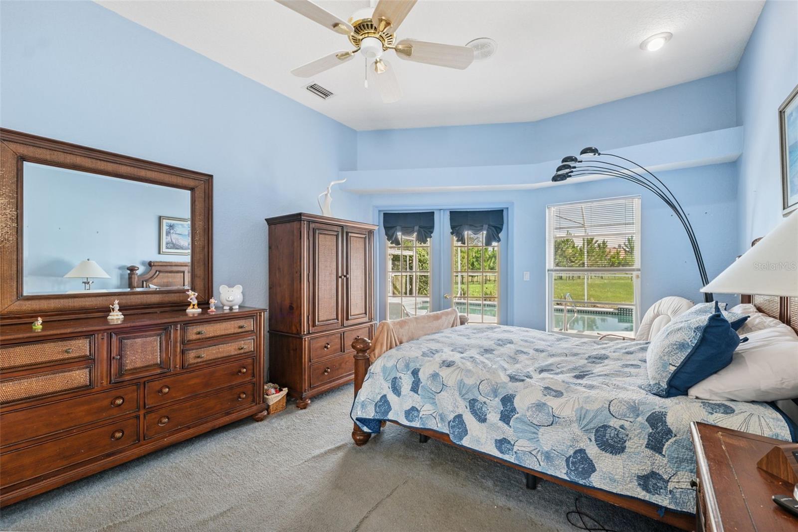 Listing photo id 20 for 8921 Kilmer Way