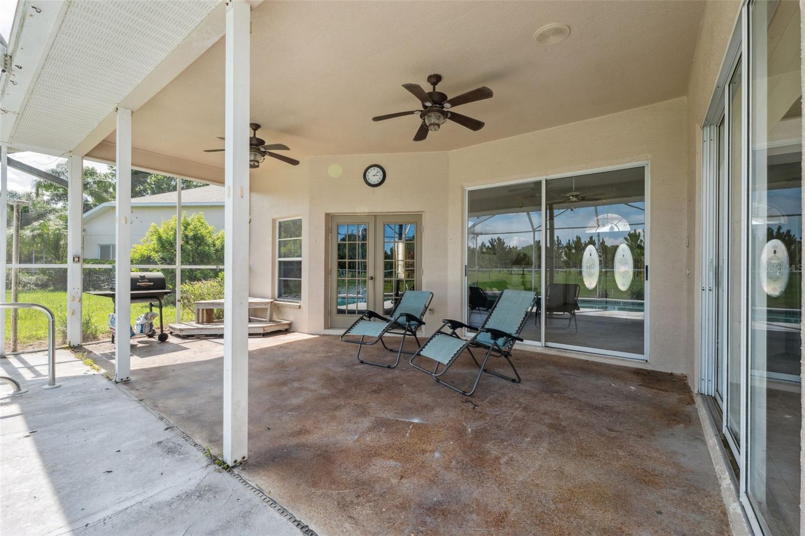 Listing photo id 30 for 8921 Kilmer Way