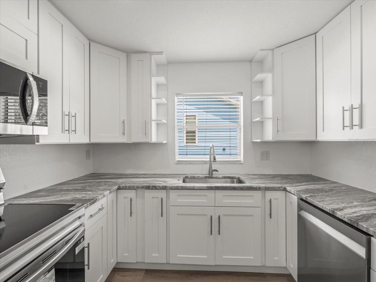 Image 14 of 54 For 3366 Minnow Creek Drive