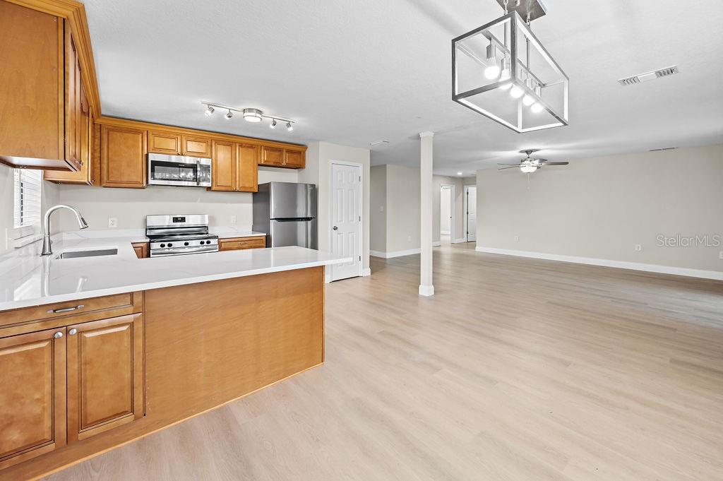 Image 5 of 28 For 4905 Toni Avenue